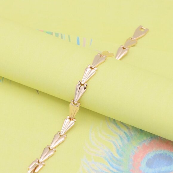 "Elegant Rose Gold Bracelet with Tapered Segment Design, XPBL0999 - Picture 4 of 12